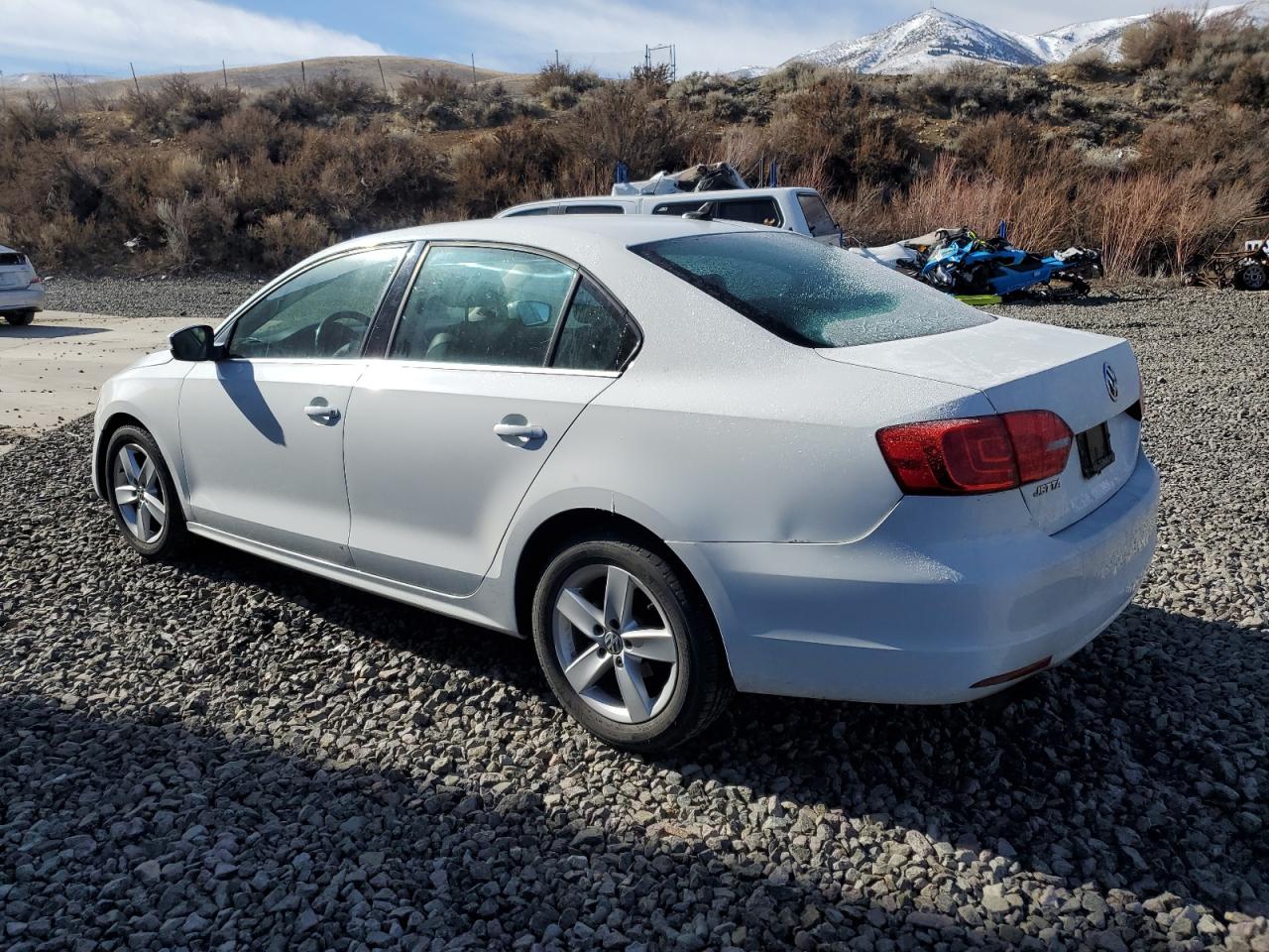 2014 Volkswagen Jetta - Image 2