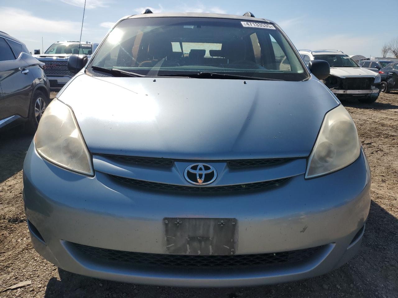 2010 Toyota Sienna - Image 5