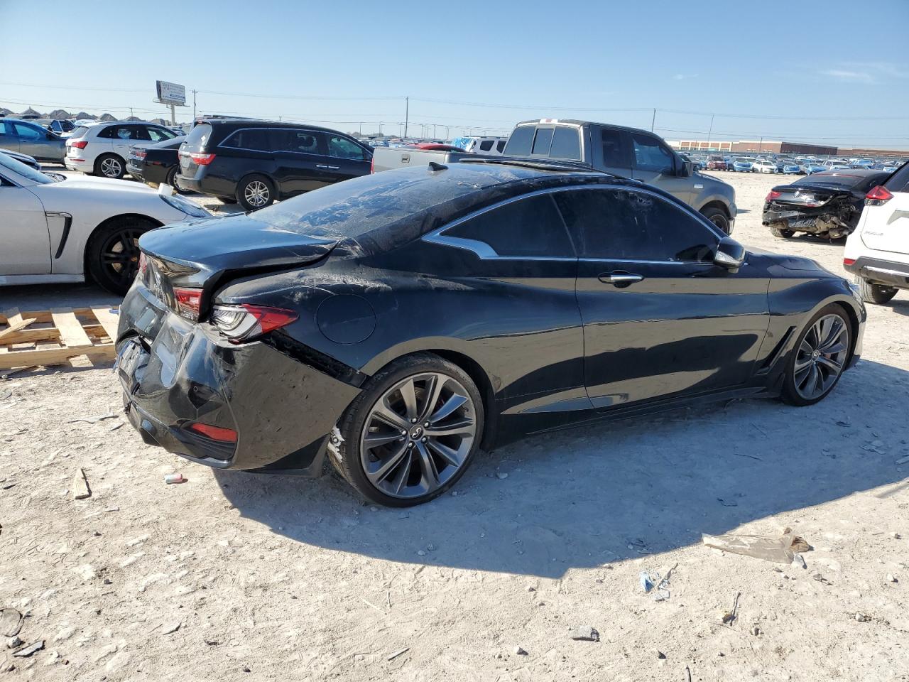 2021 Infiniti Q60 - Image 3
