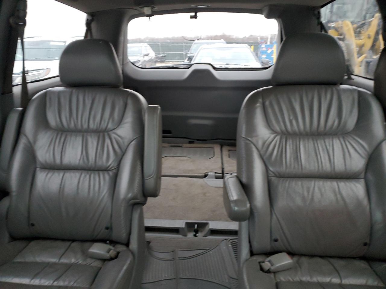 2010 Honda Odyssey - Image 10