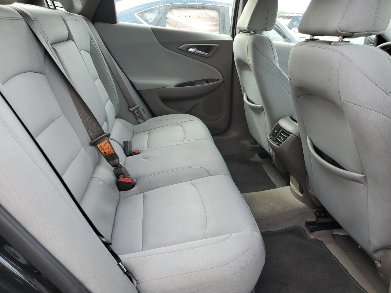 2020 Chevrolet Malibu - Image 10