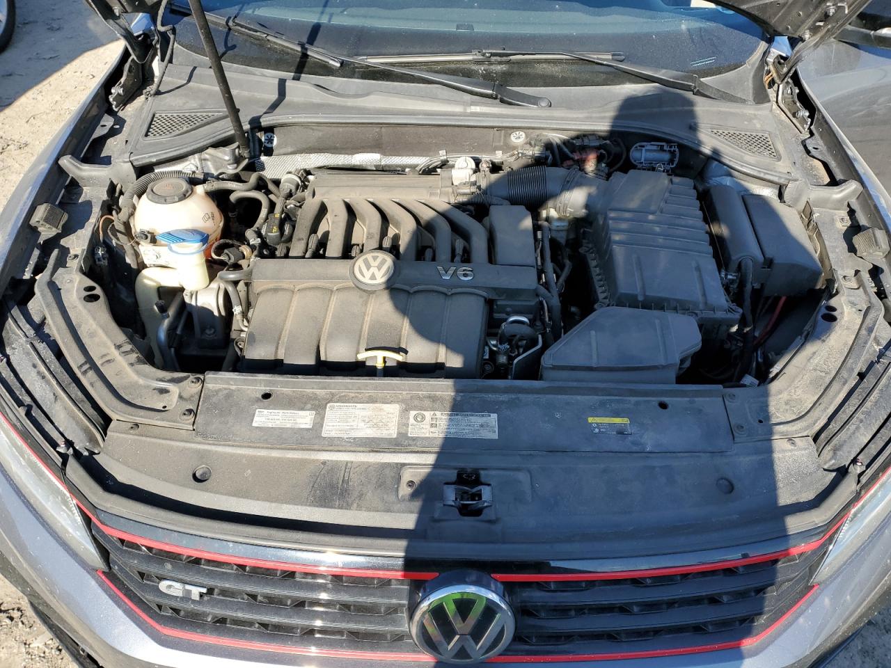 2018 Volkswagen Passat - Image 11
