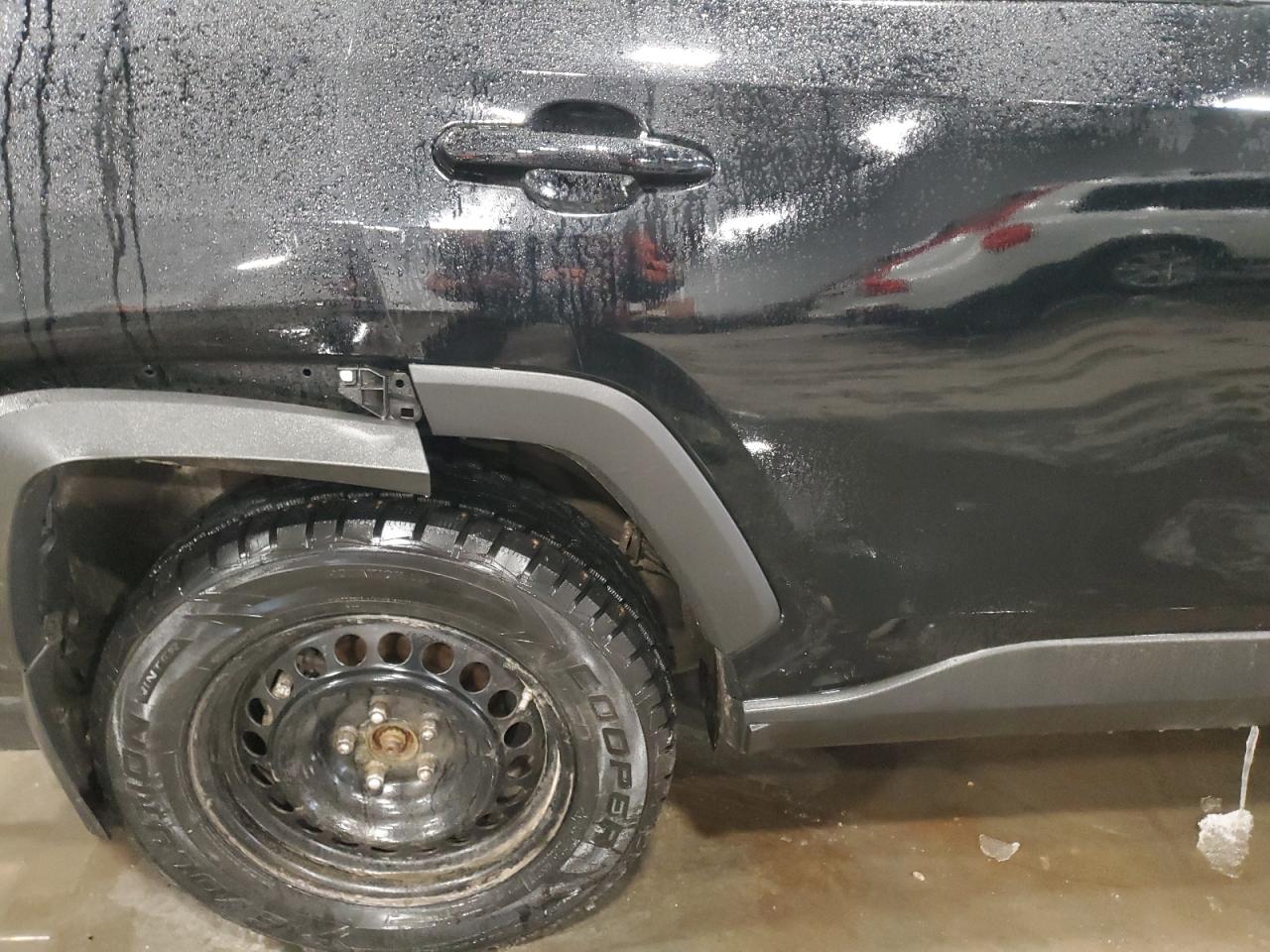 2024 Toyota RAV 4 - Image 11