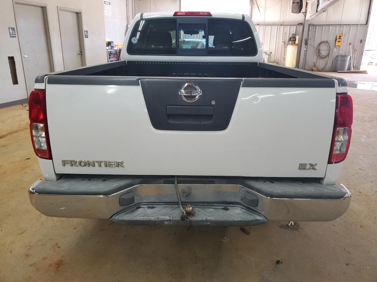 2005 Nissan Navara (Frontier) - Image 6