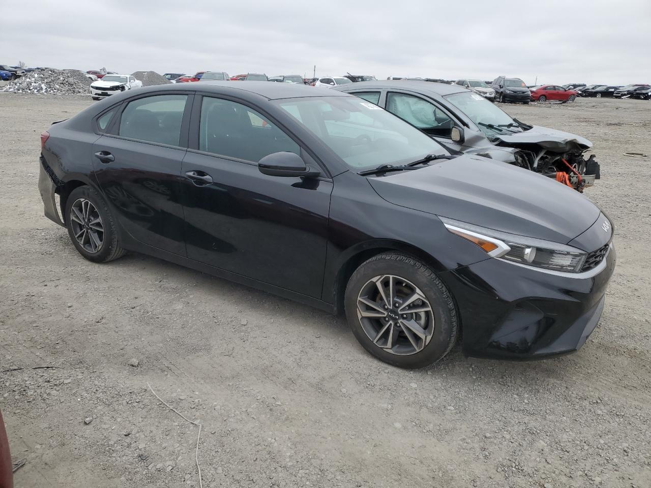 2022 Kia Forte - Image 4