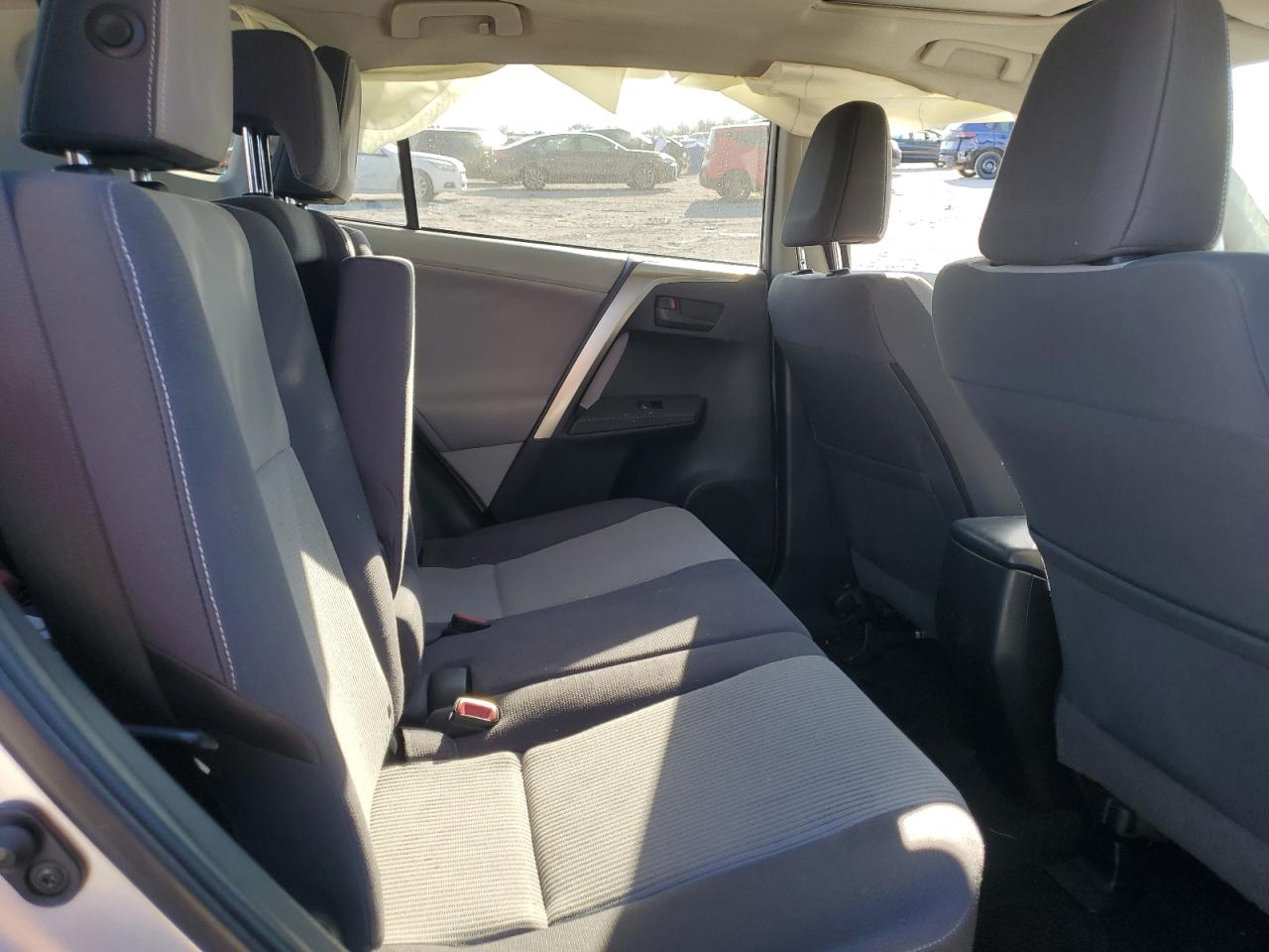 2013 Toyota RAV 4 - Image 11