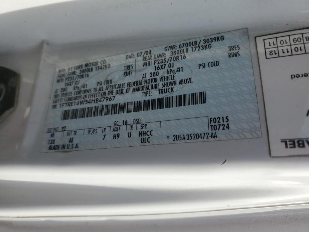 2004 Ford Econoline - Image 13