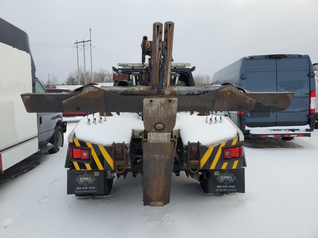 2010 Ford F450 - Image 6