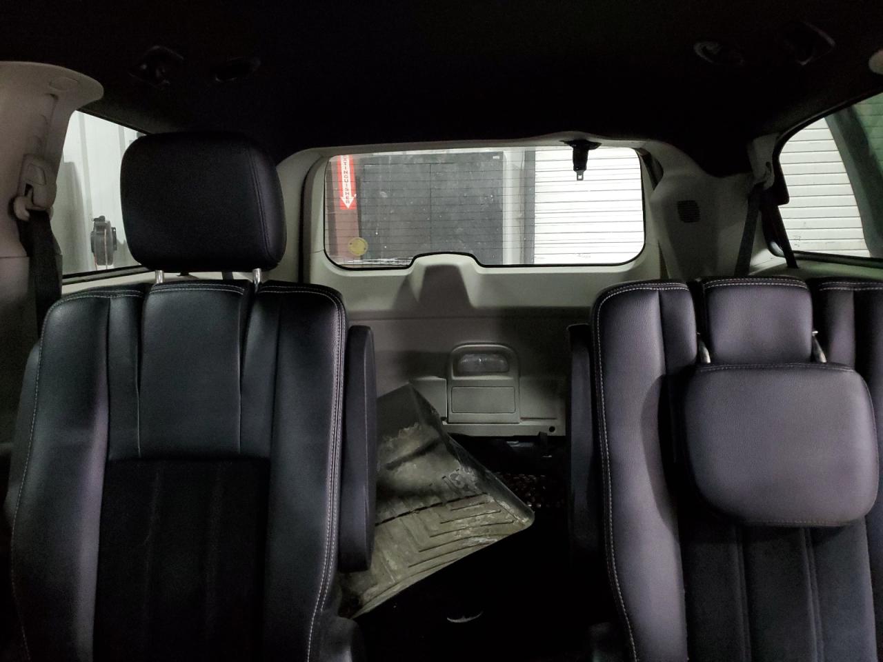 2018 Dodge Caravan - Image 10