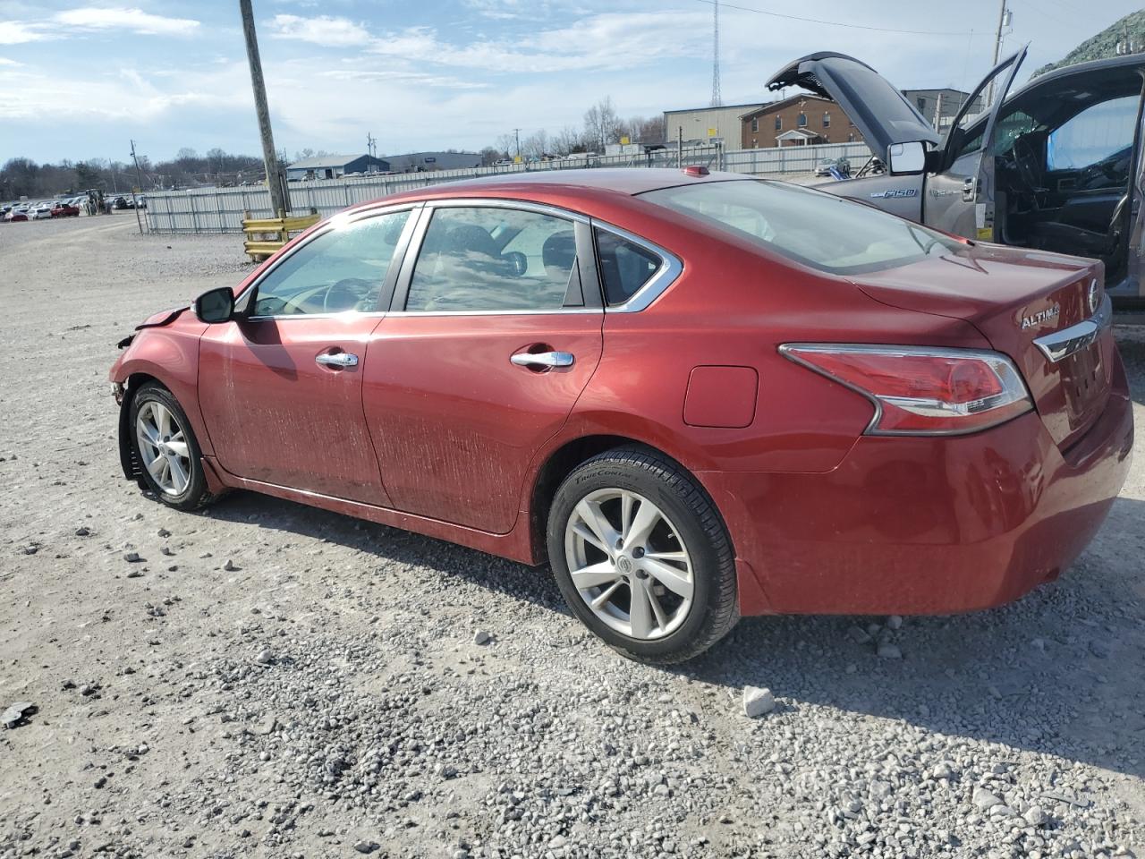2015 Nissan Altima - Image 2