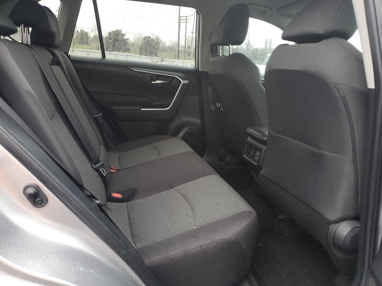 2023 Toyota RAV 4 - Image 12