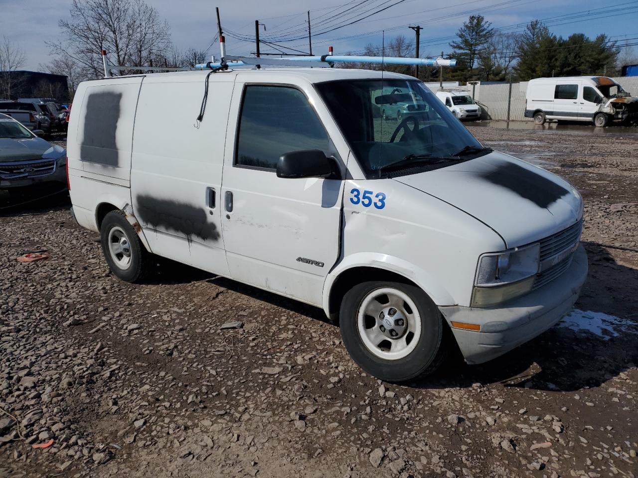 2002 Chevrolet Astro - Image 4