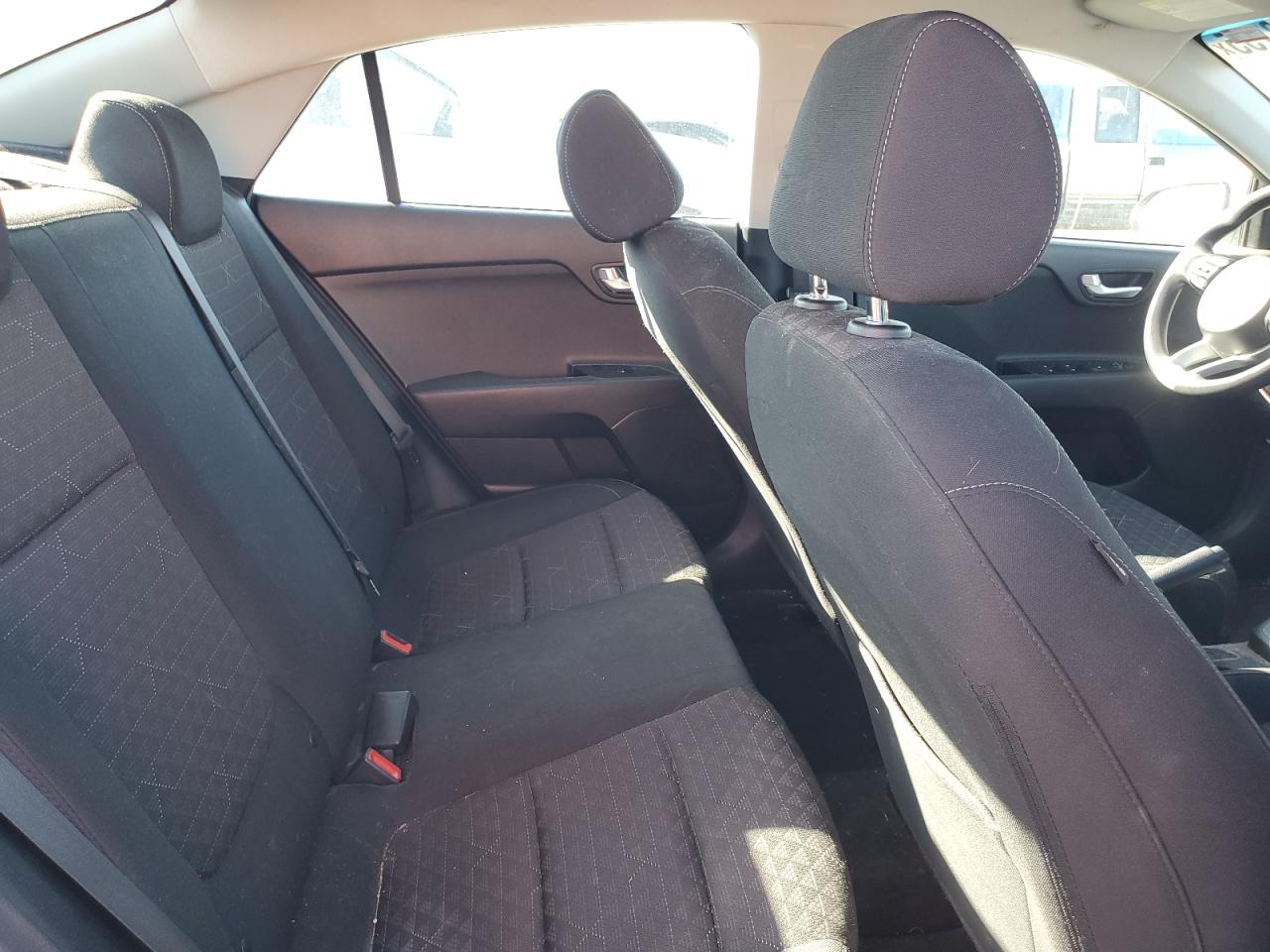 2019 Kia Rio - Image 10