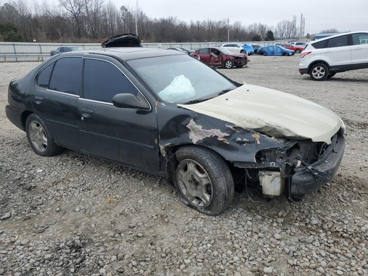 2000 Nissan Altima - Image 4