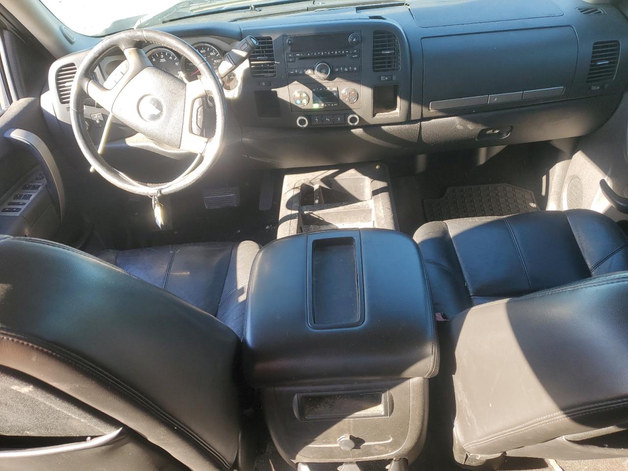 2010 Chevrolet Silverado - Image 8