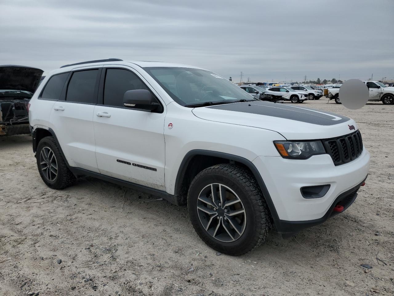 2020 Jeep Grand Cherokee - Image 4