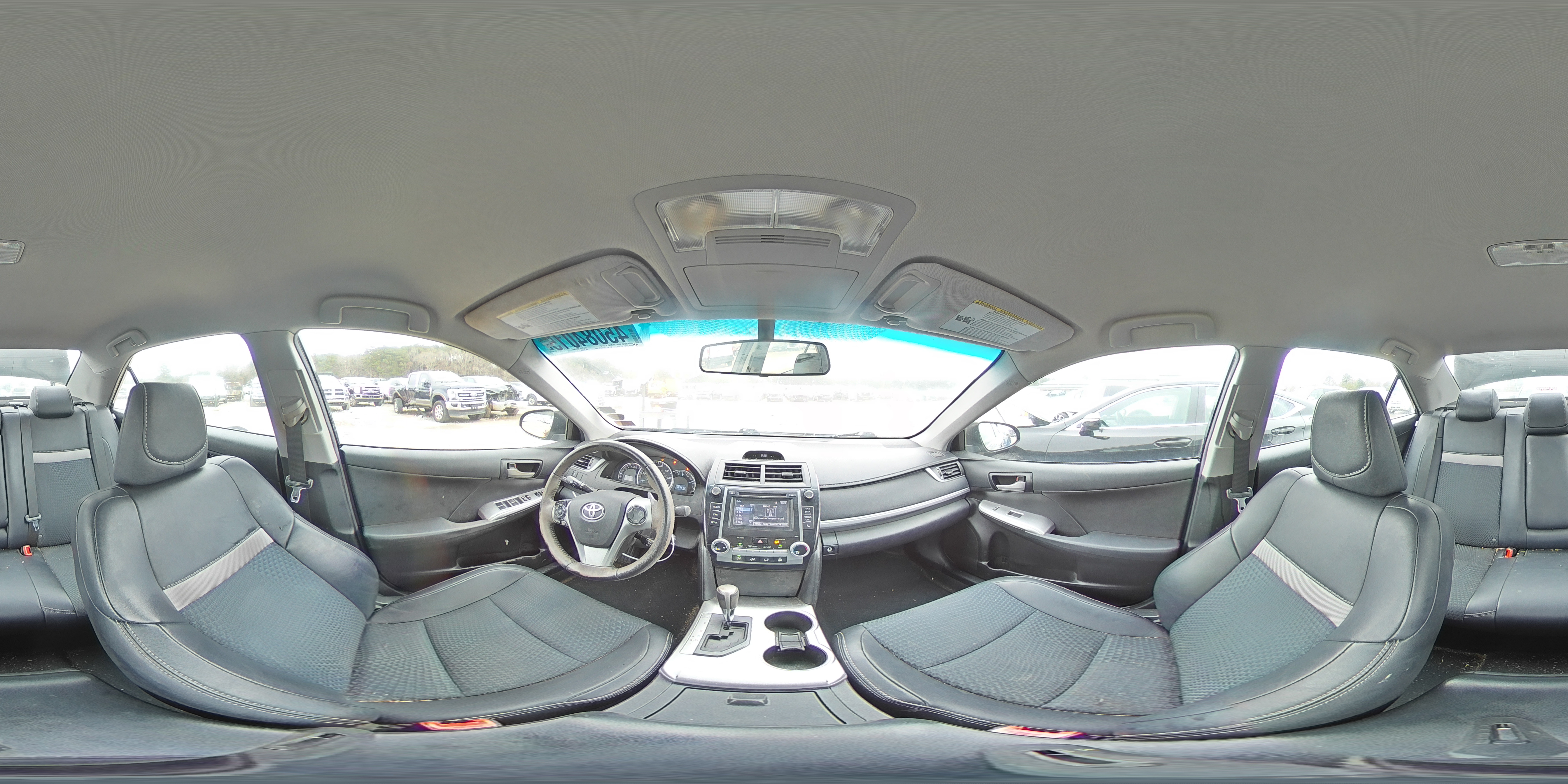 2014 Toyota Camry - Image 13