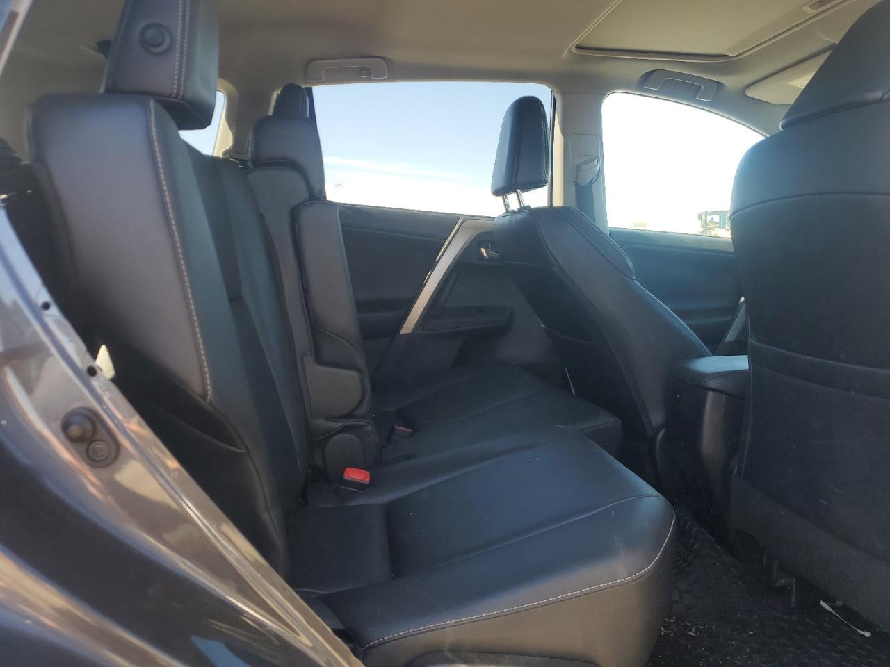 2014 Toyota RAV 4 - Image 11