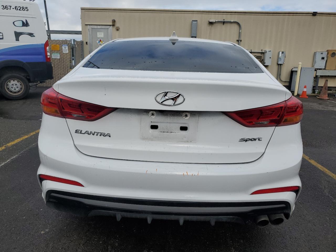 2018 Hyundai Elantra - Image 6