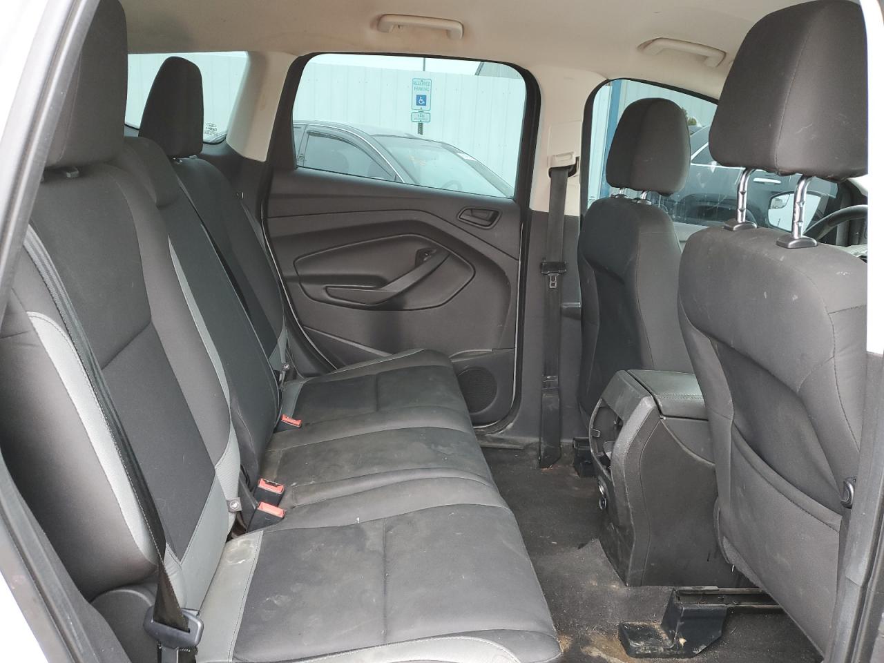 2016 Ford Escape - Image 11