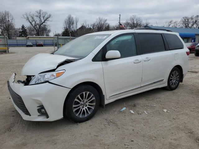 2018 Toyota Sienna Xle