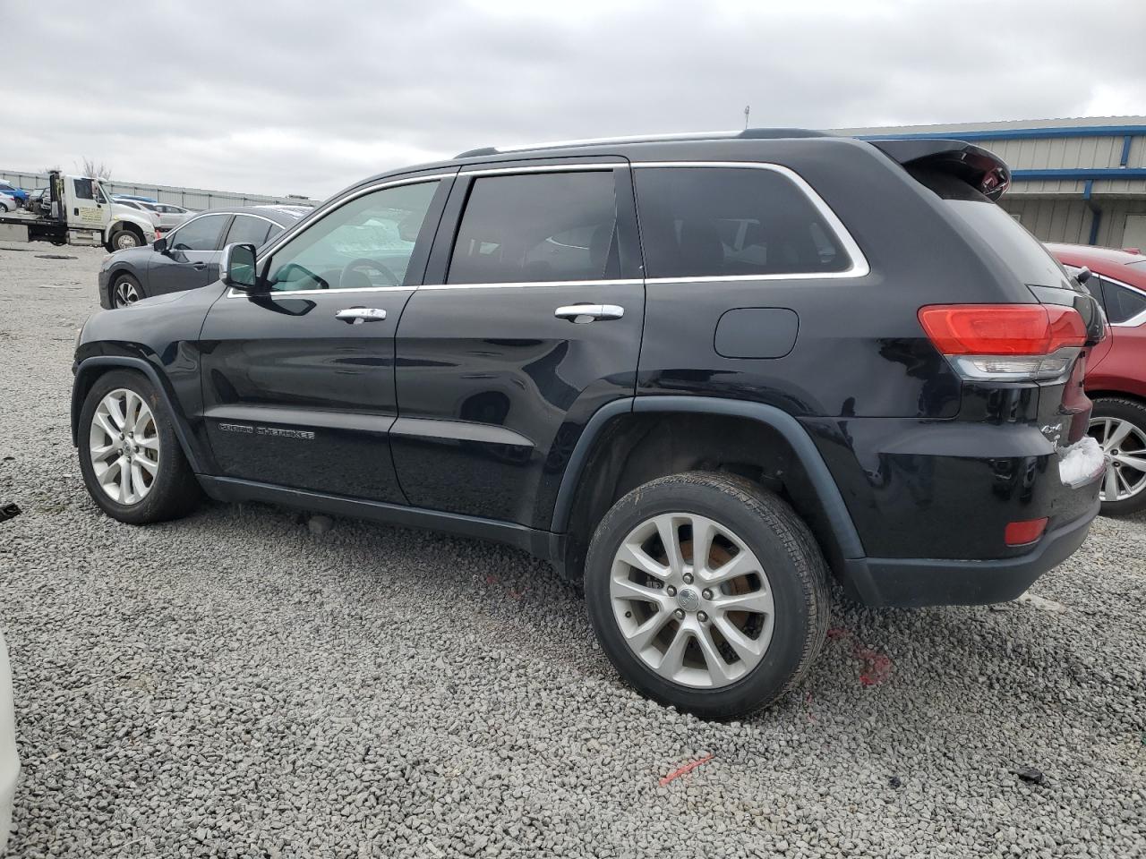 2017 Jeep Grand Cherokee - Image 2