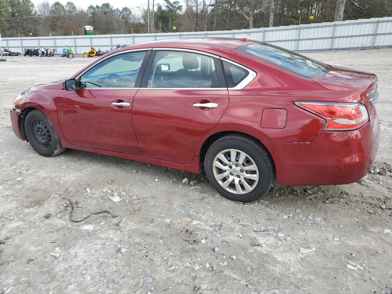 2015 Nissan Altima - Image 2