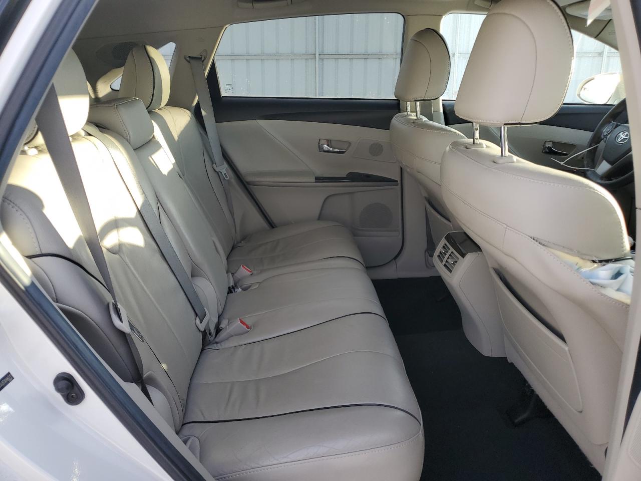 2014 Toyota Venza - Image 11