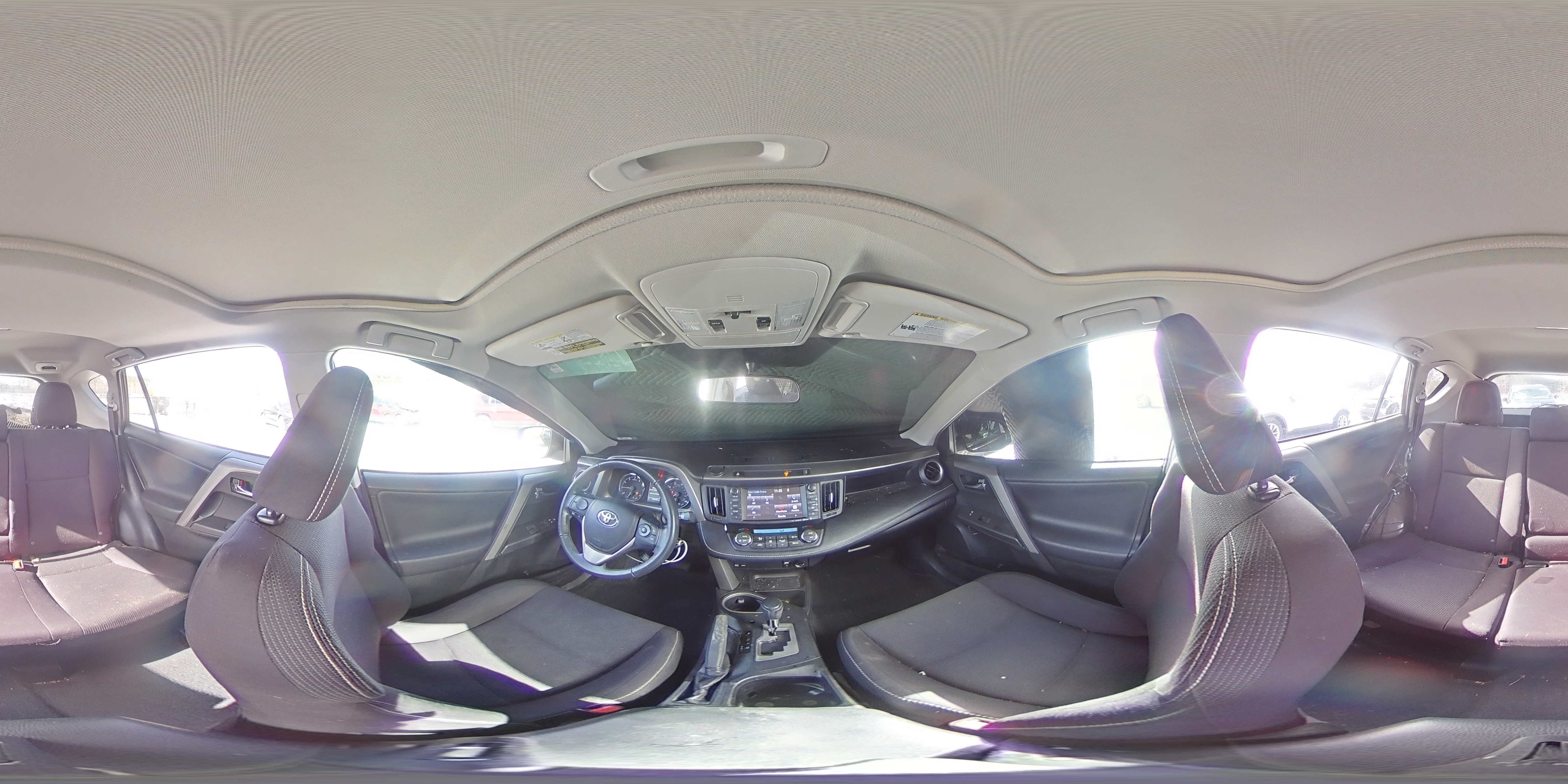2016 Toyota RAV 4 - Image 13