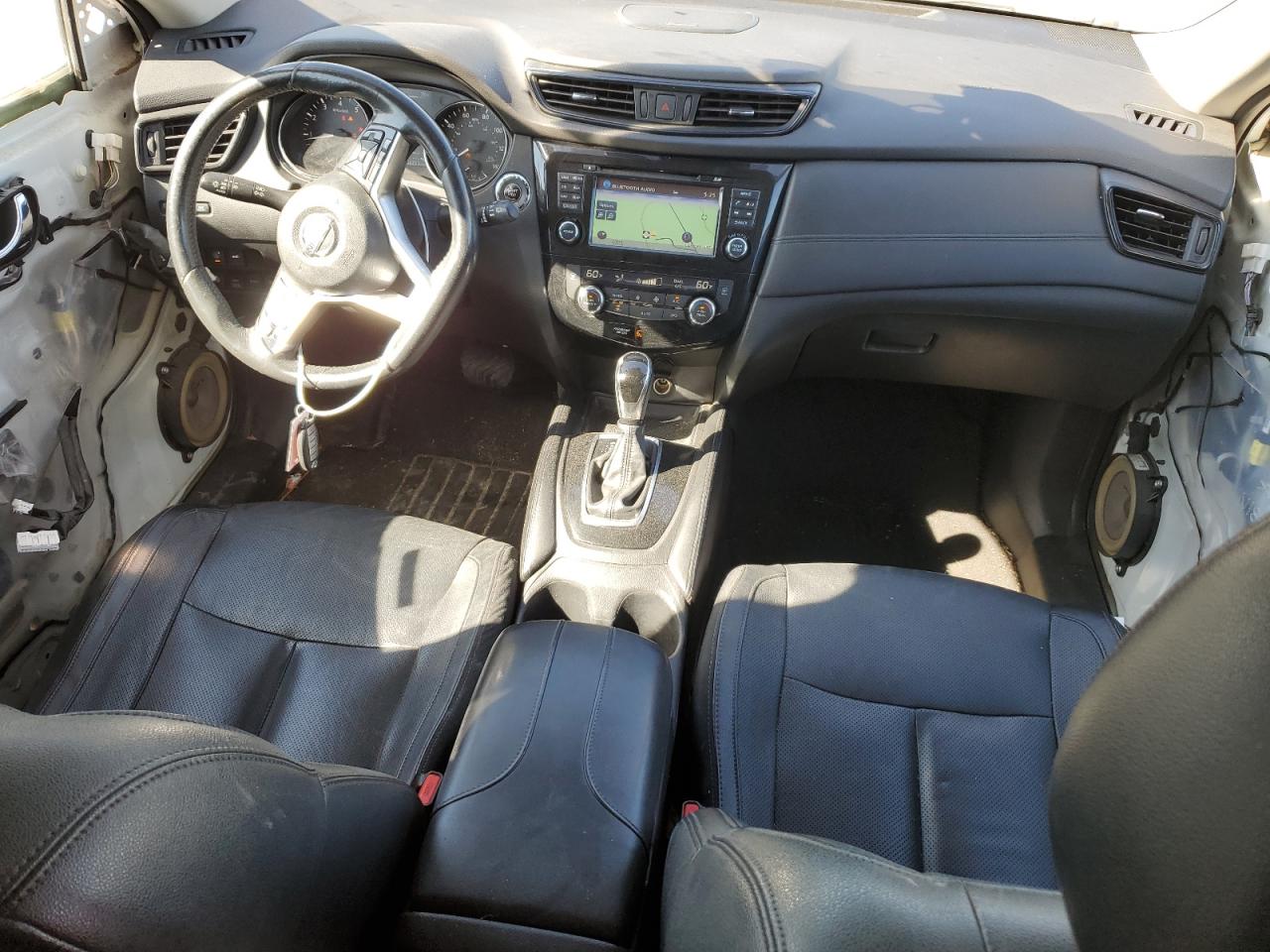 2017 Nissan Rogue - Image 8
