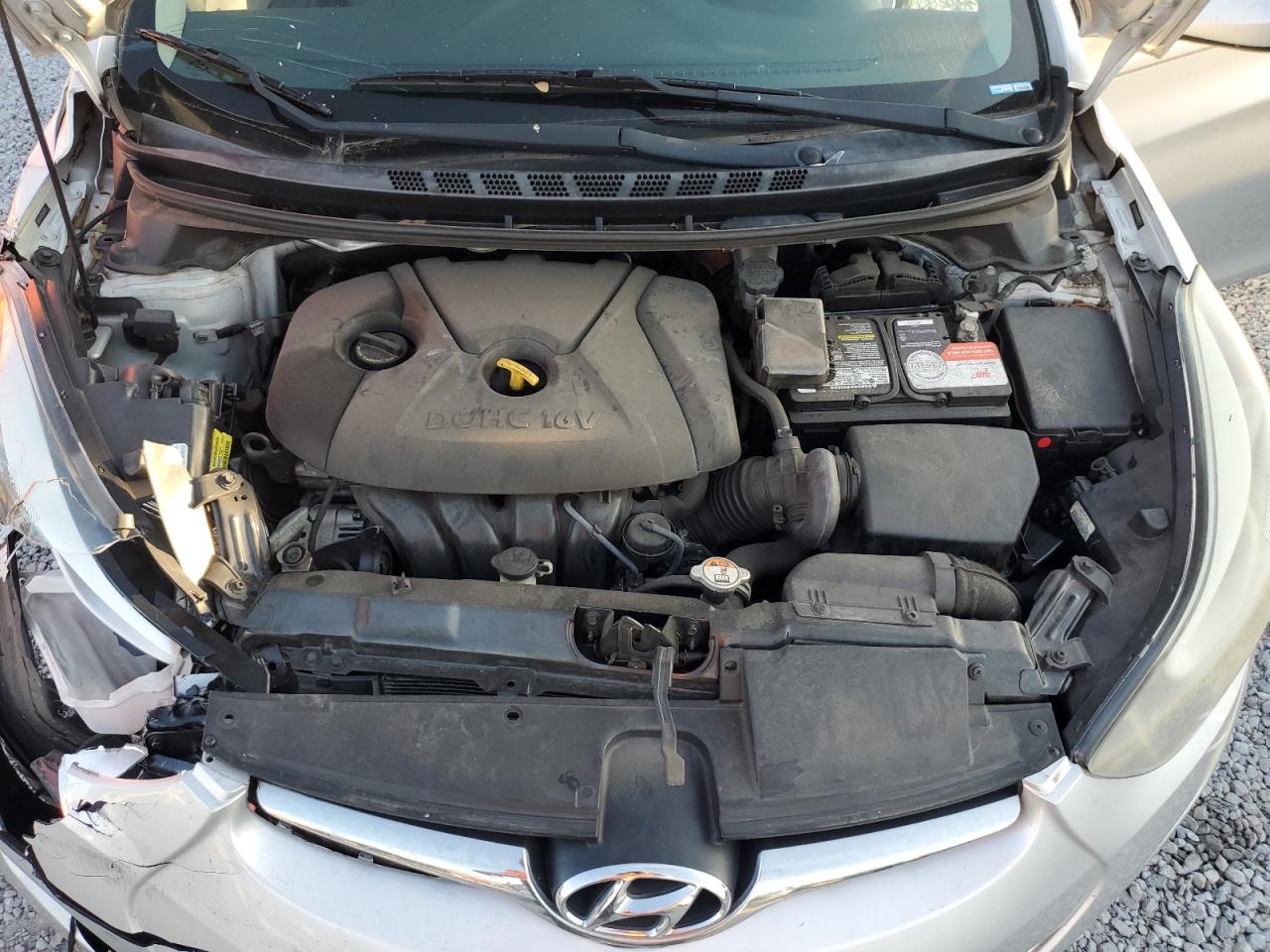 2015 Hyundai Elantra - Image 11