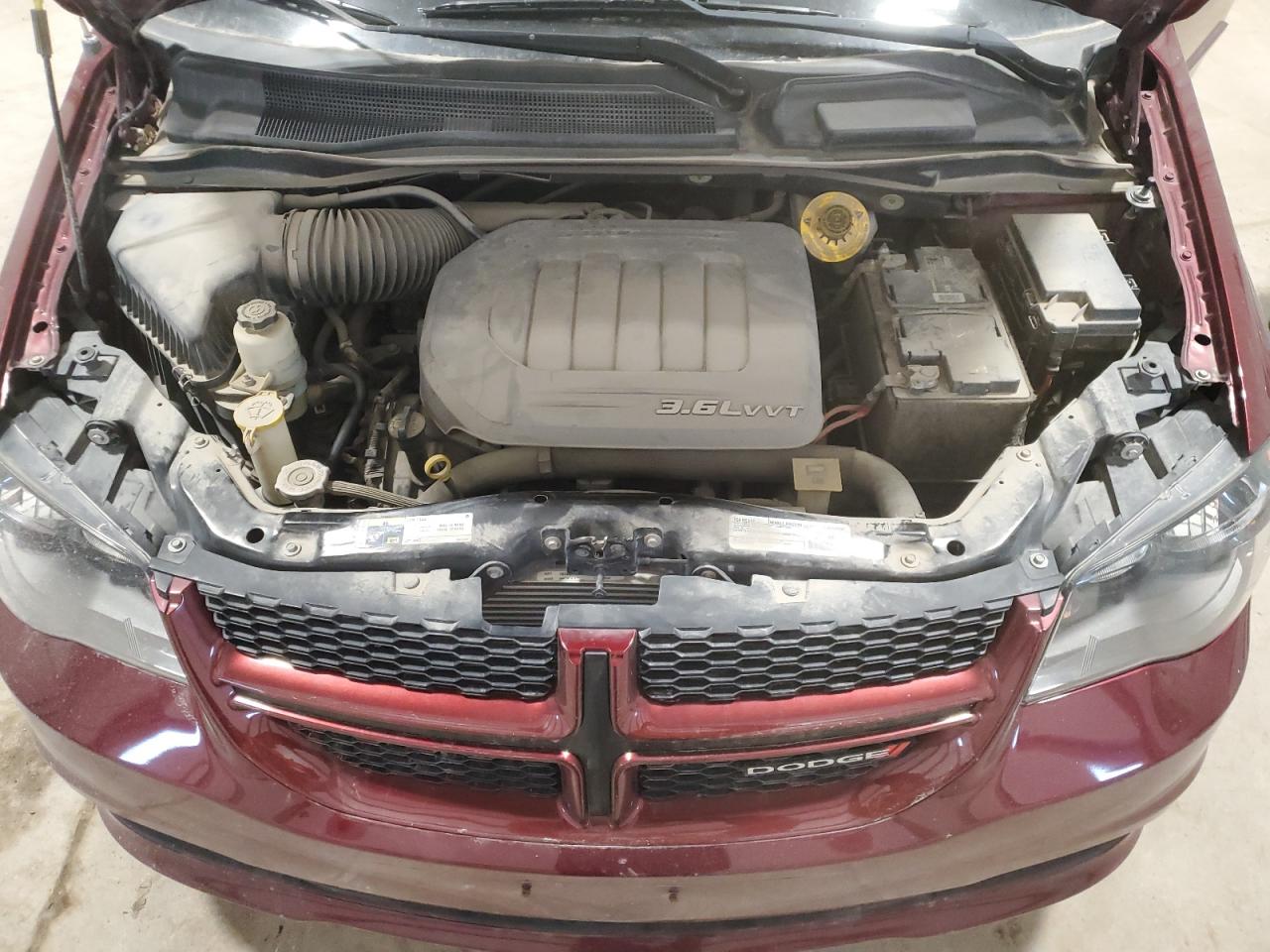 2017 Dodge Caravan - Image 12