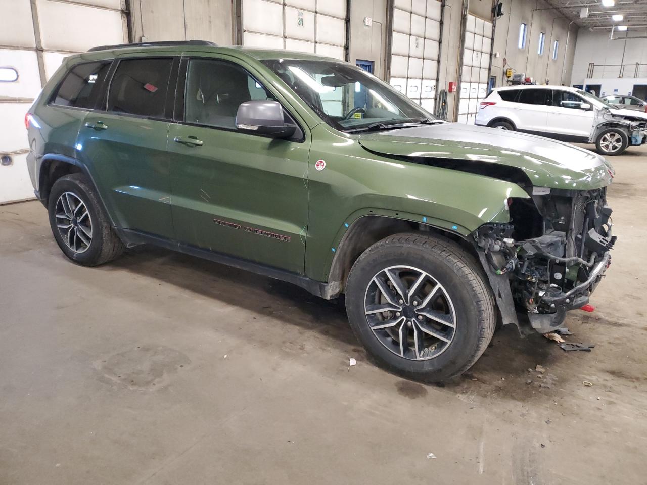 2019 Jeep Grand Cherokee - Image 4