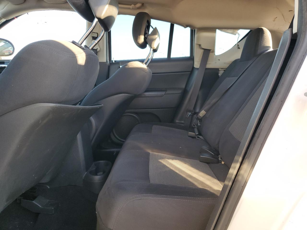 2011 Jeep Compass - Image 12