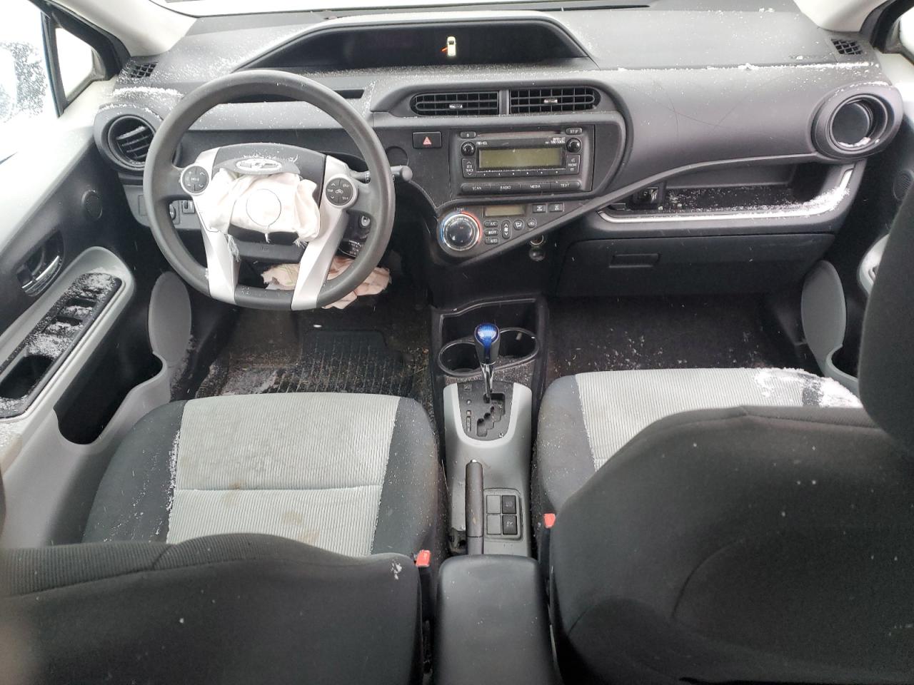 2014 Toyota Prius - Image 8