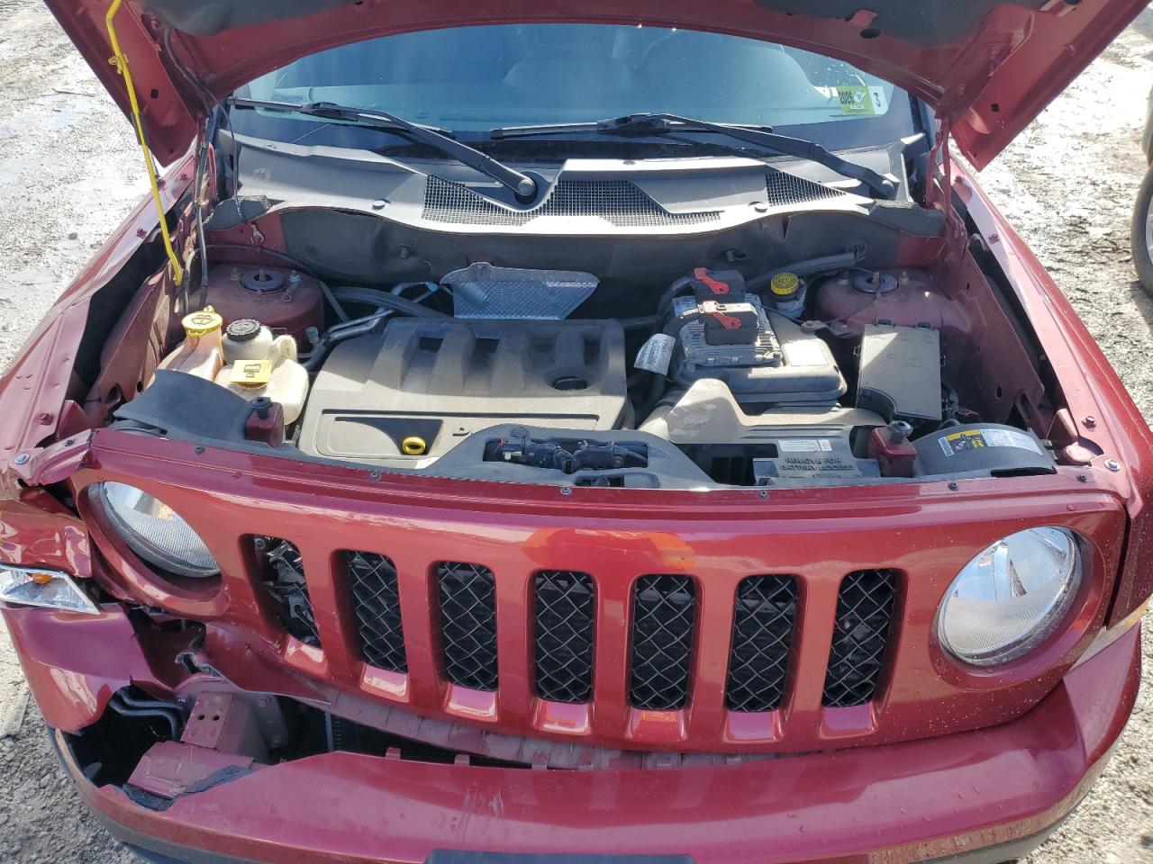 2017 Jeep Liberty (Patriot) - Image 12