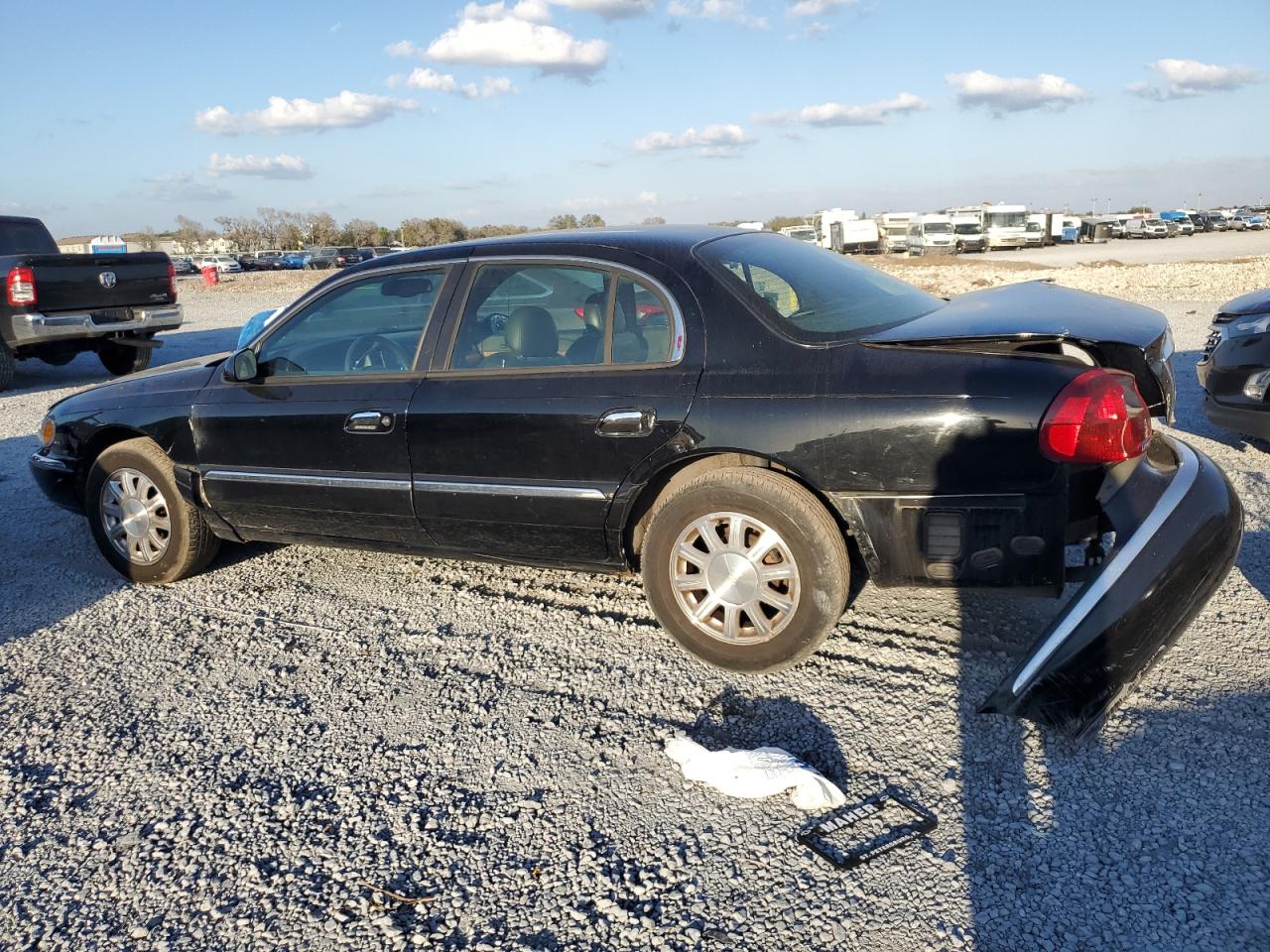 2001 Lincoln Continental - Image 2