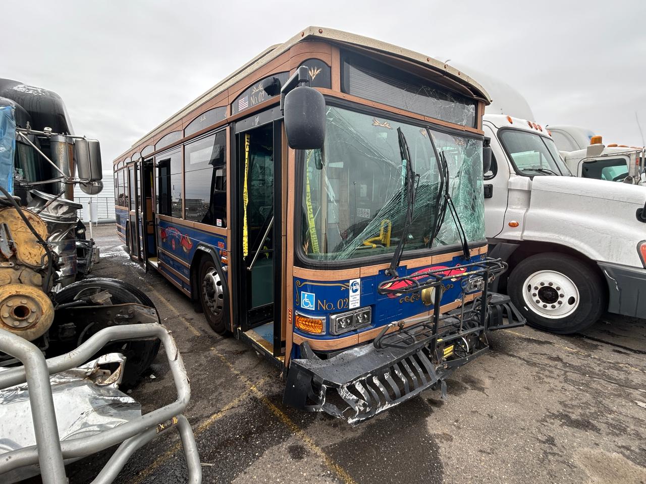 2016 Gillig Transit Bus Low for Sale in Pasco, WA - Front End