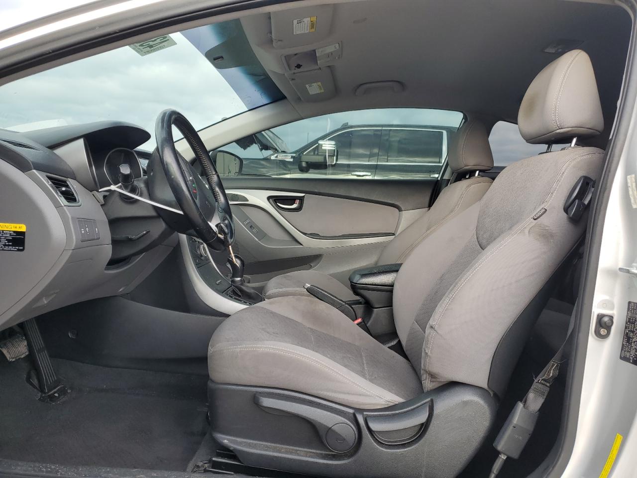 2014 Hyundai Elantra - Image 7