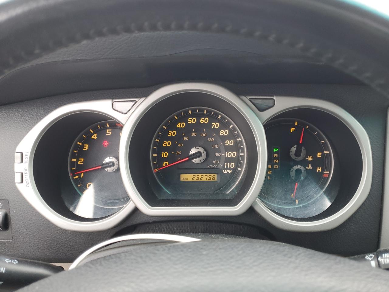 2004 Toyota 4Runner - Image 9