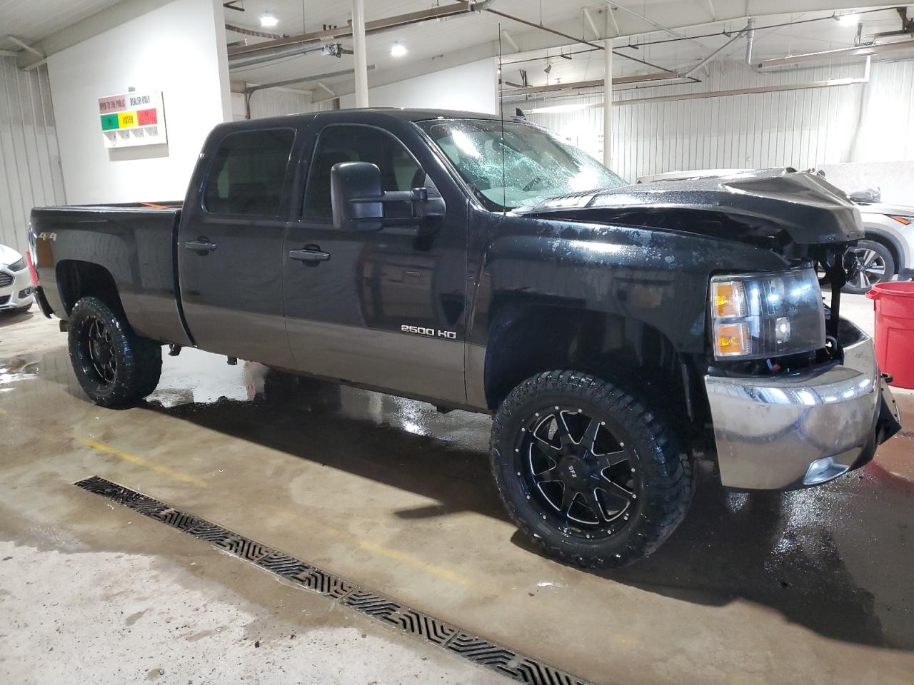 2007 Chevrolet Silverado - Image 4