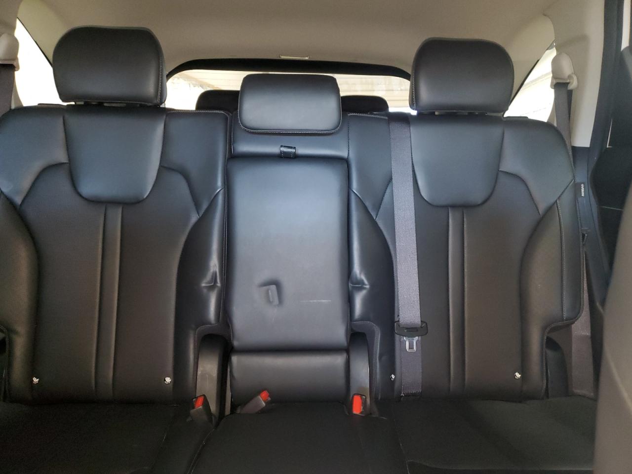 2024 Kia Sorento - Image 10
