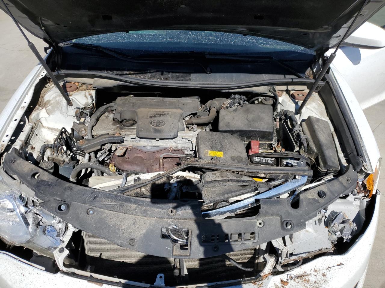 2014 Toyota Camry - Image 12
