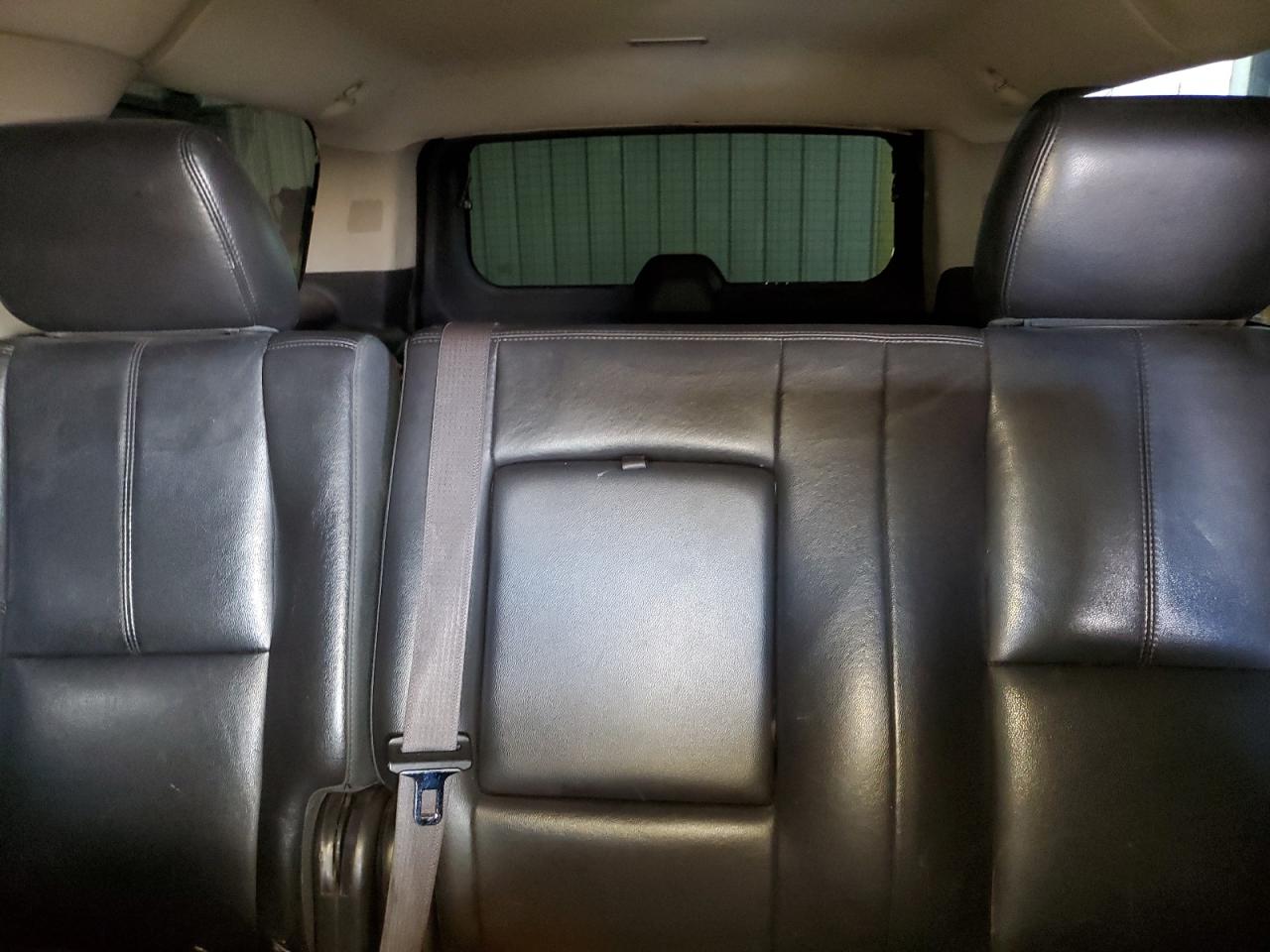2013 Chevrolet Suburban - Image 10