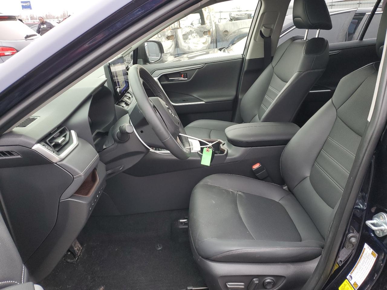2023 Toyota RAV 4 - Image 7