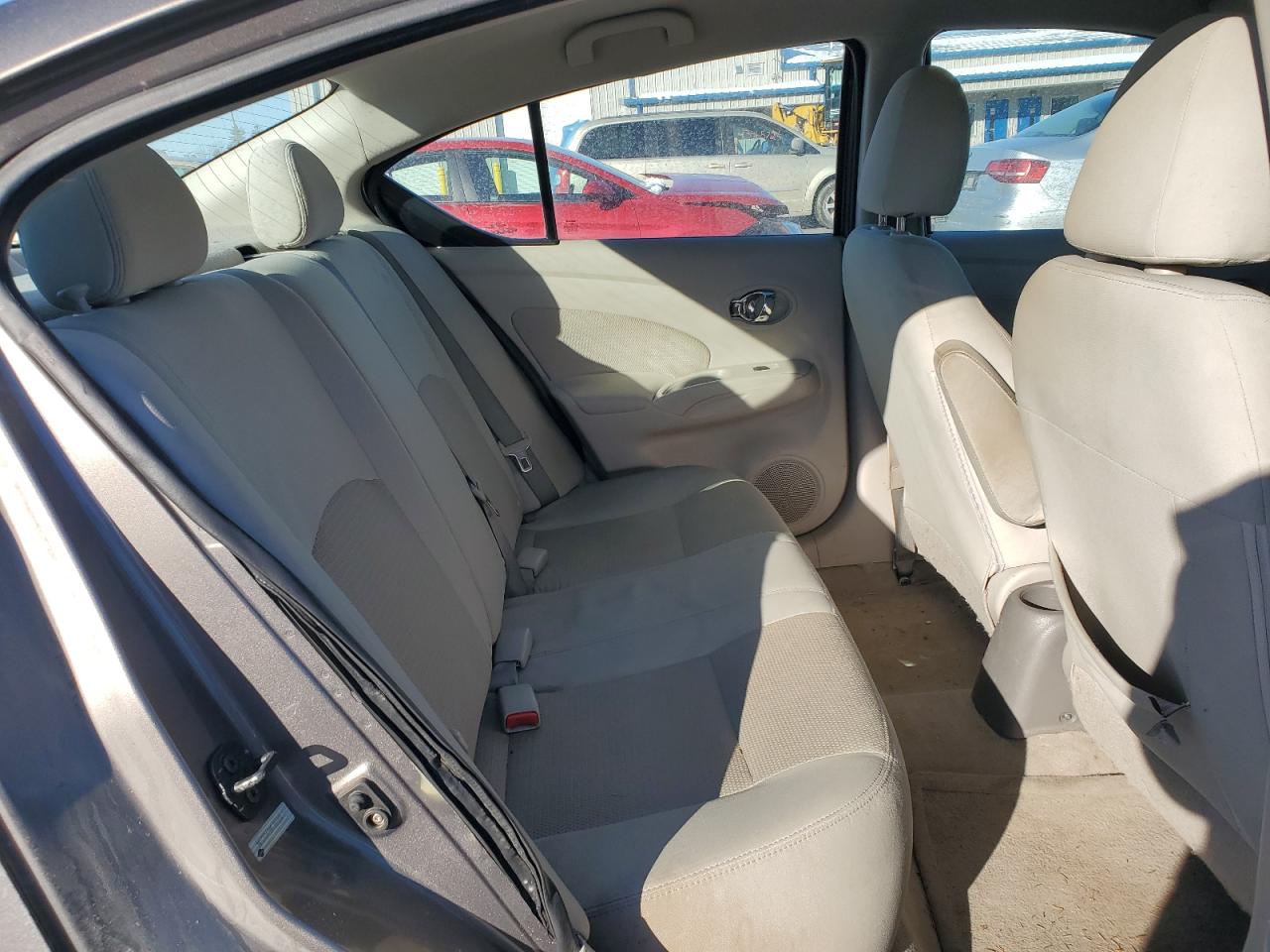 2015 Nissan Versa - Image 10