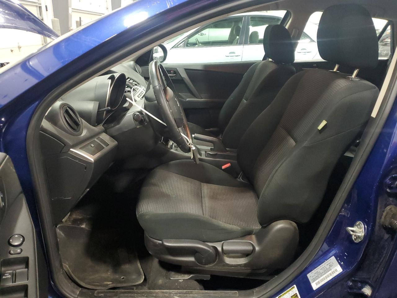 2013 Mazda 3 - Image 7