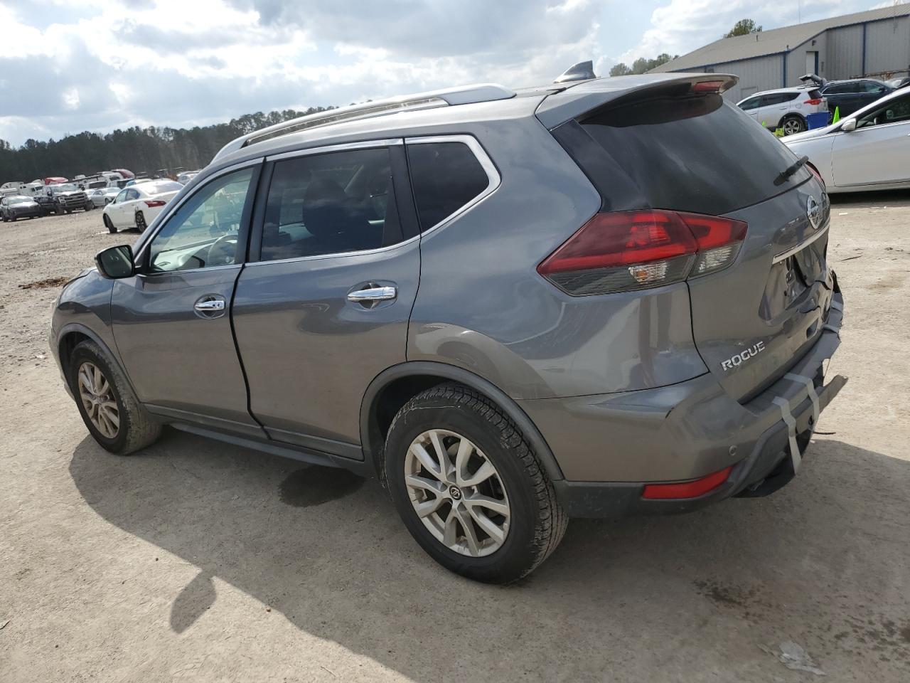 2020 Nissan Rogue - Image 2