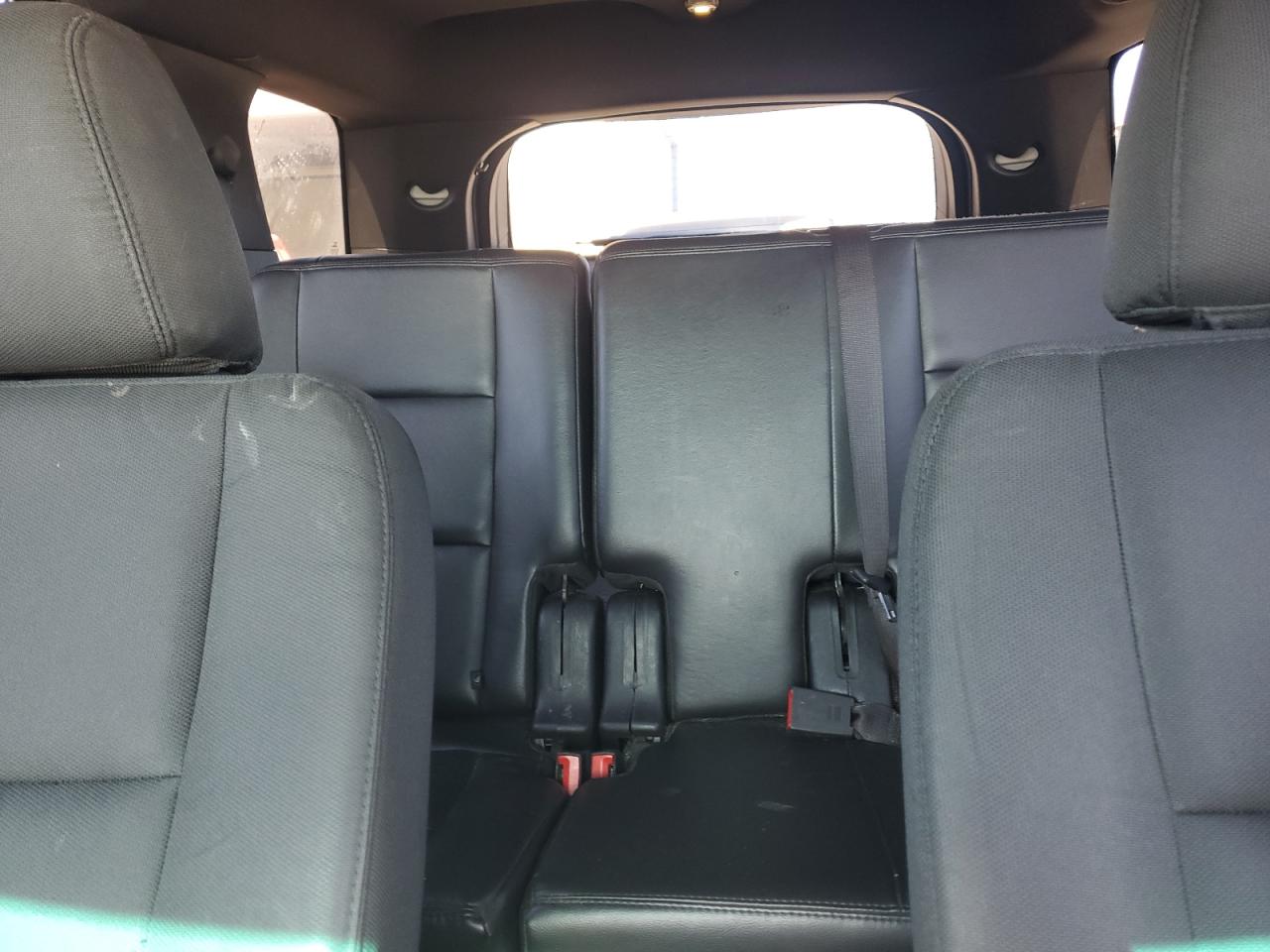 2015 Ford Explorer - Image 10