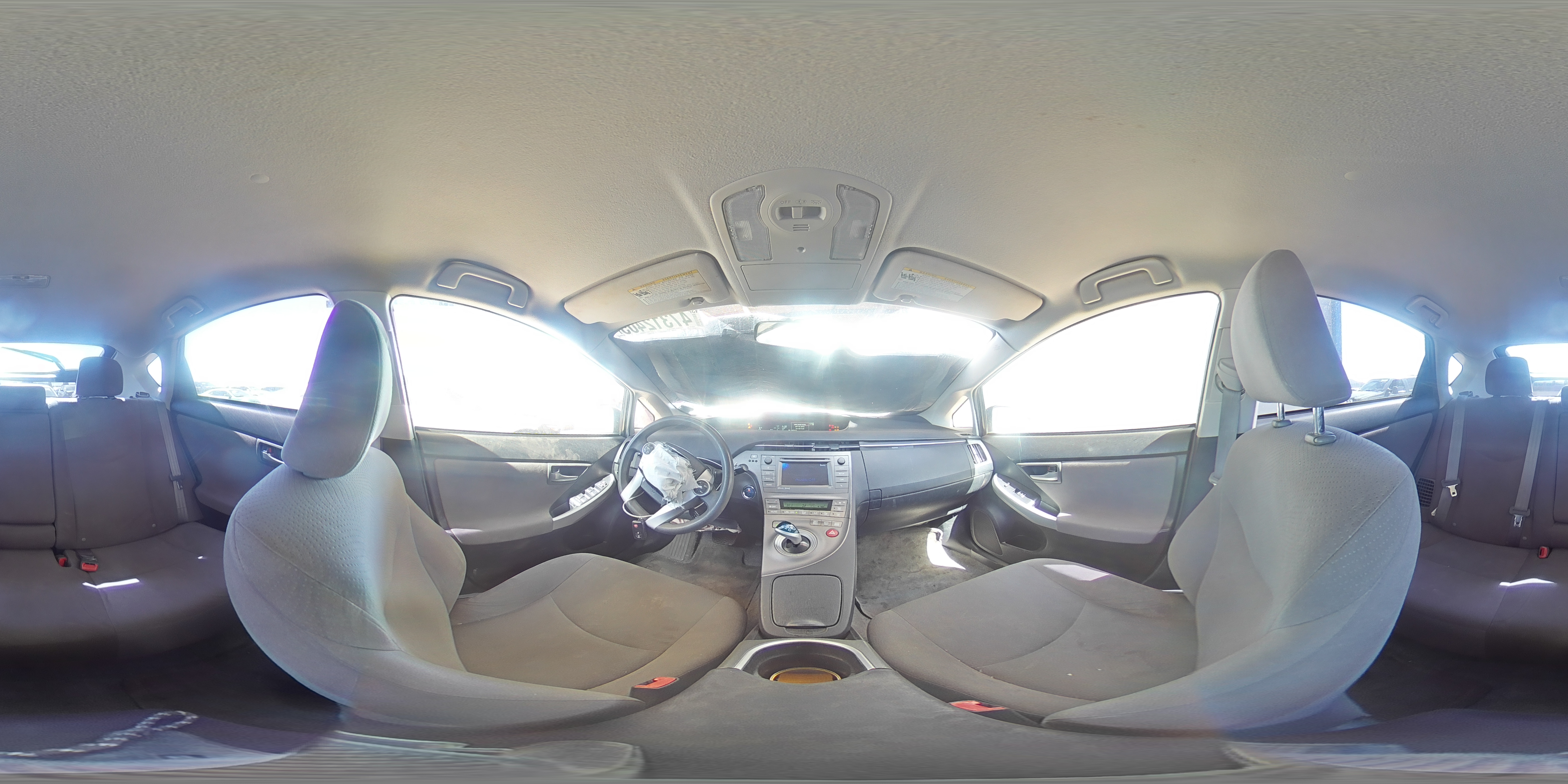 2013 Toyota Prius - Image 12